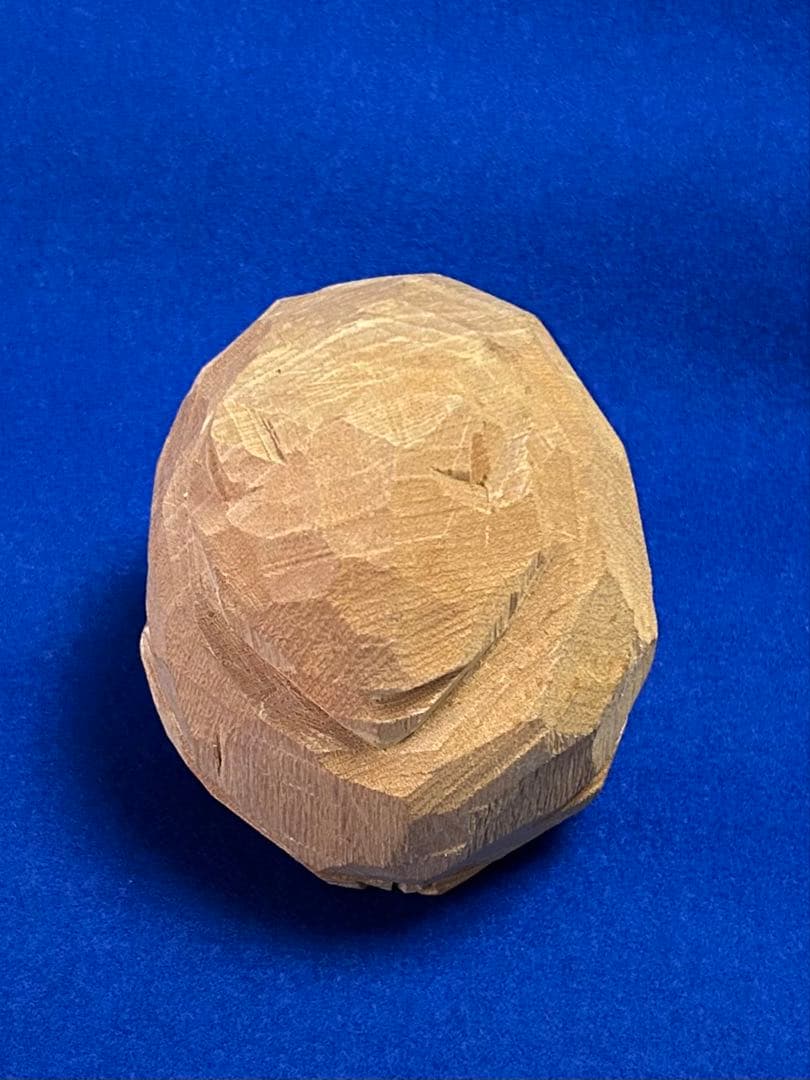 柴崎重行(志) 「眠り熊」1985年作 北海道八雲 ハツリ彫せんの木 木彫熊