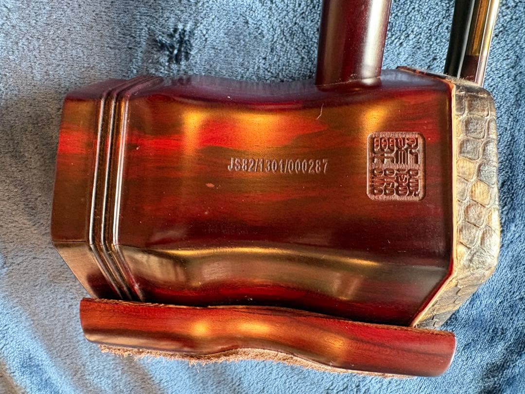 二胡　ハードケース　換えの弓毛付き