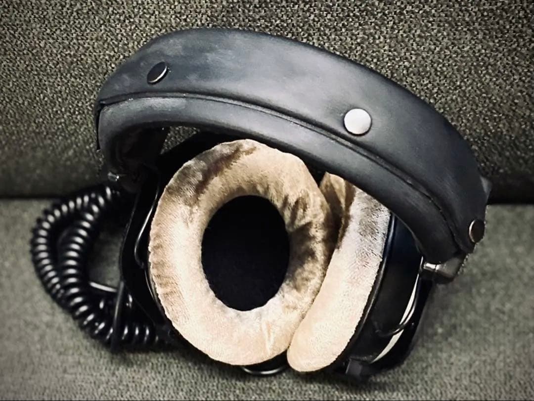 beyerdynamic DT880 PRO 250Ω ベイヤーダイナミック