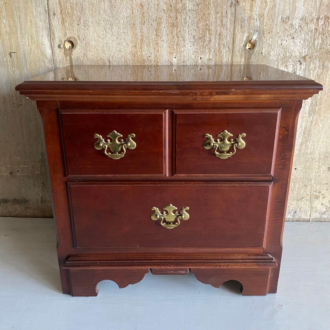 Thomasville ナイトテーブル　サイドテーブル　アメリカ　ヴィンテージ