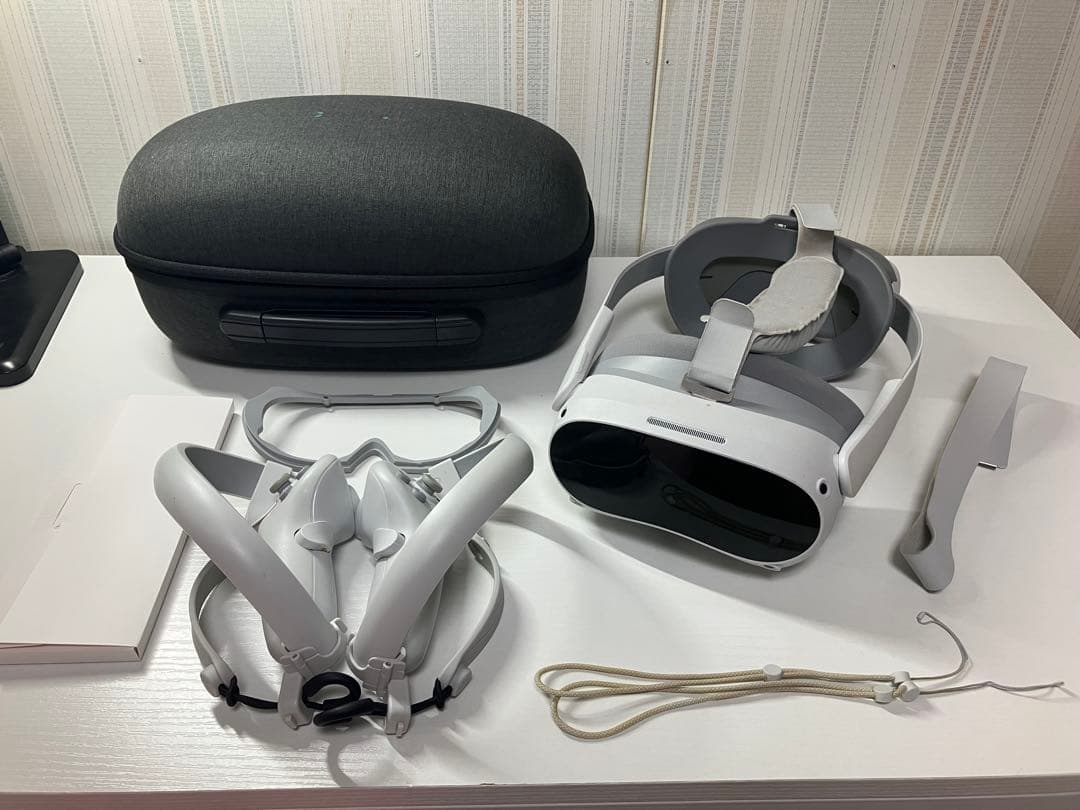 Pico4ヘッドセット,コントローラー 専用ケース　追加アダプタ有り　256GB