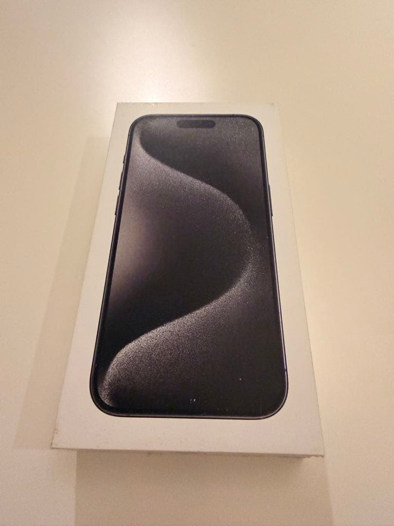【美品】Apple iPhone 15 Pro ブラックチタニウム 128GB