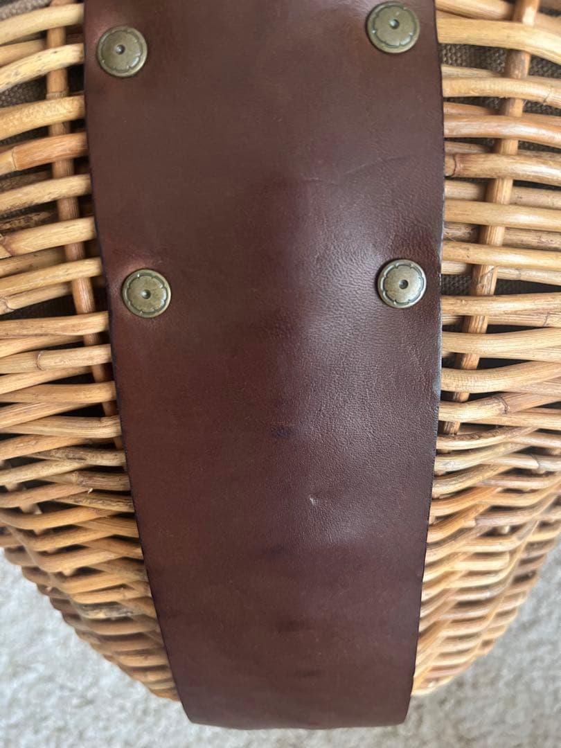 美品エバゴス　かごバッグ