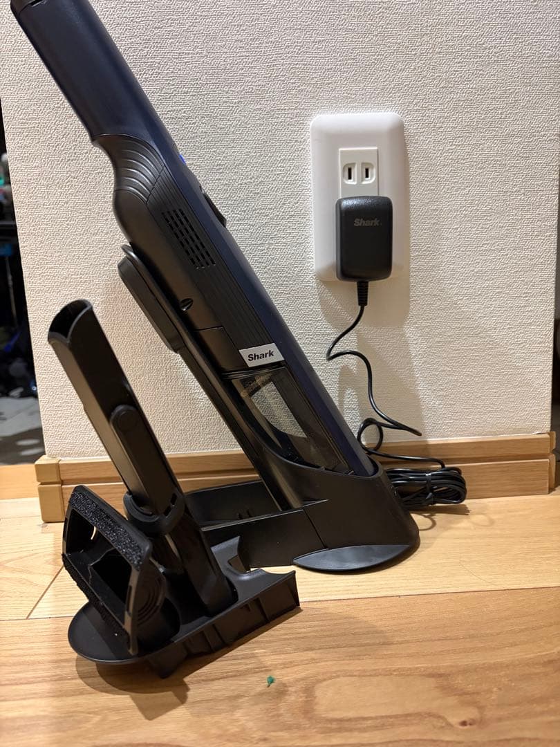 Shark WV210J ハンディクリーナー 本体