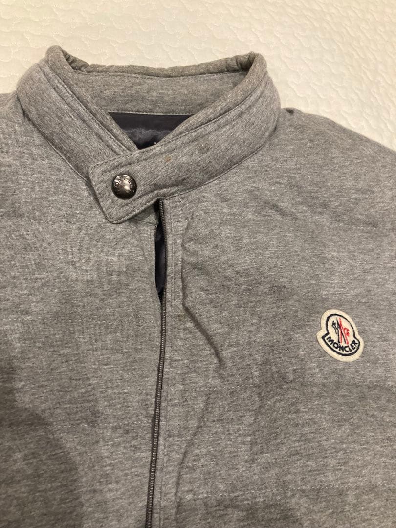 モンクレール　ダウンベスト　グレー　メンズ