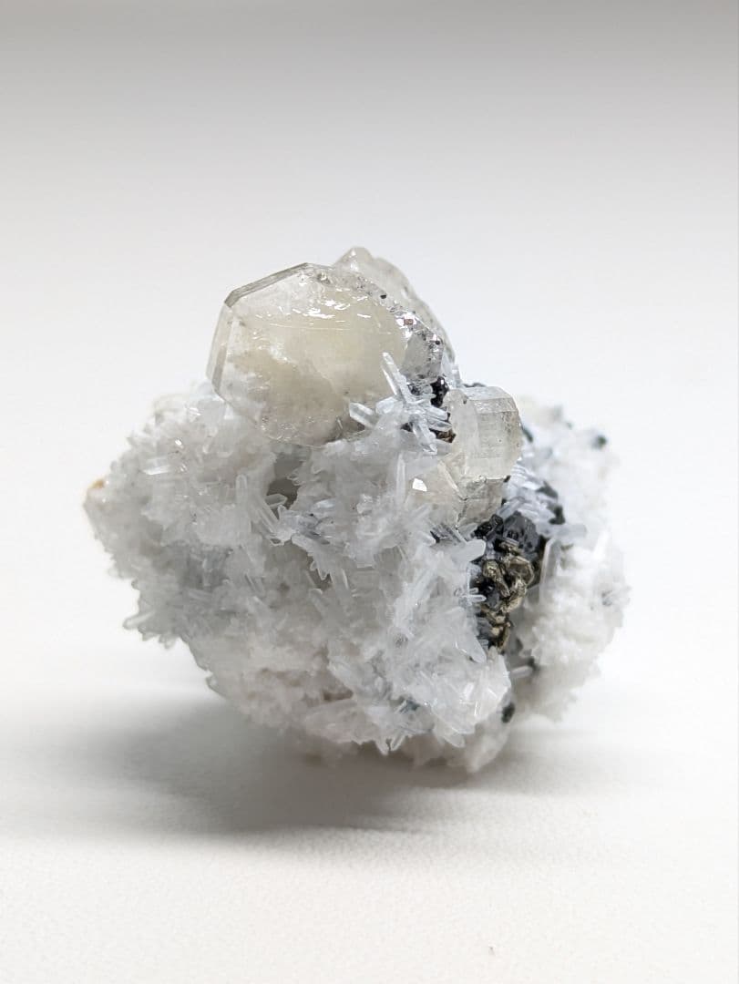 アパタイト　クォーツ①　鉱物標本　原石