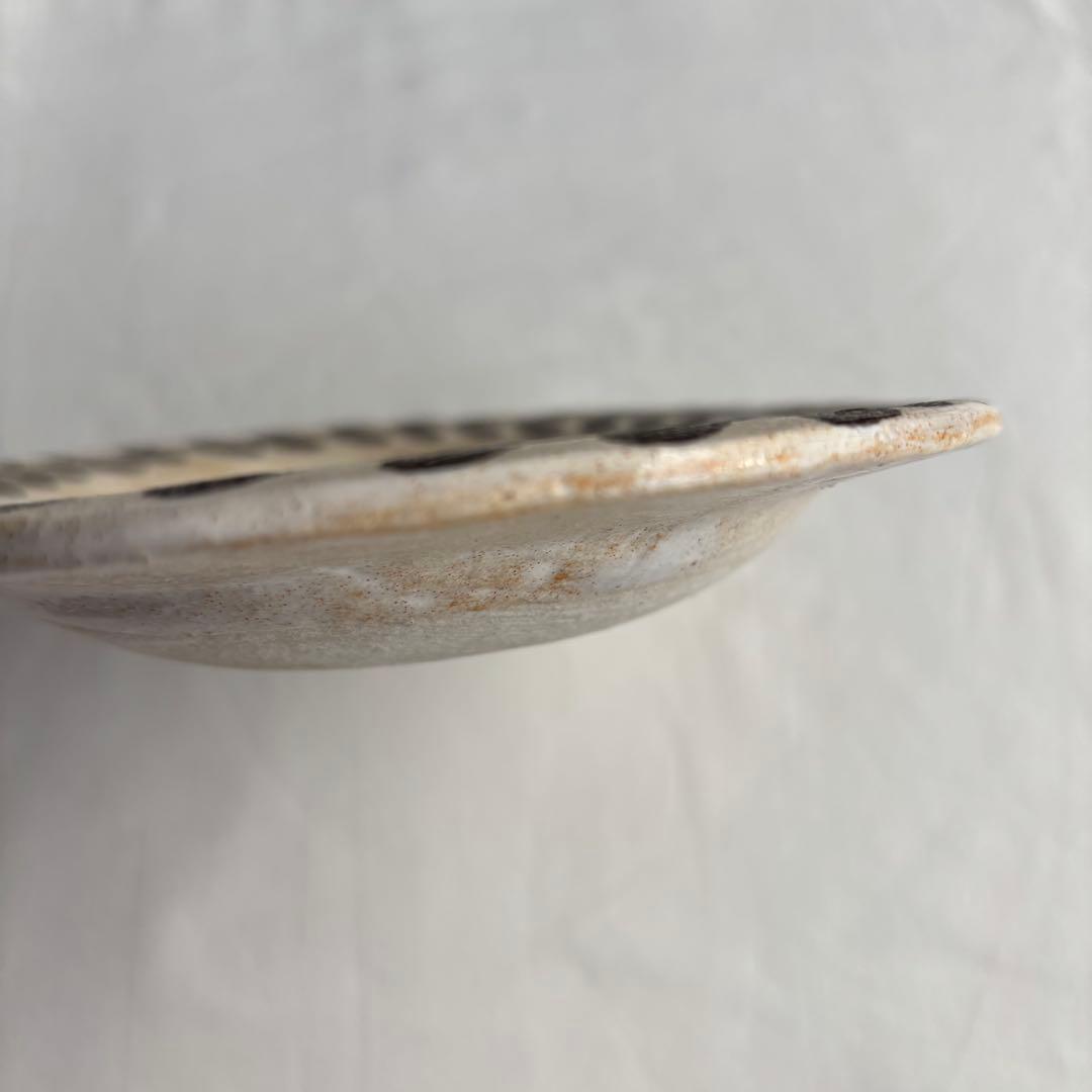 鹿児島睦　楕円　オーバルプレート　器　皿　鳩　ツバメ　鳥　草花　かごしままこと