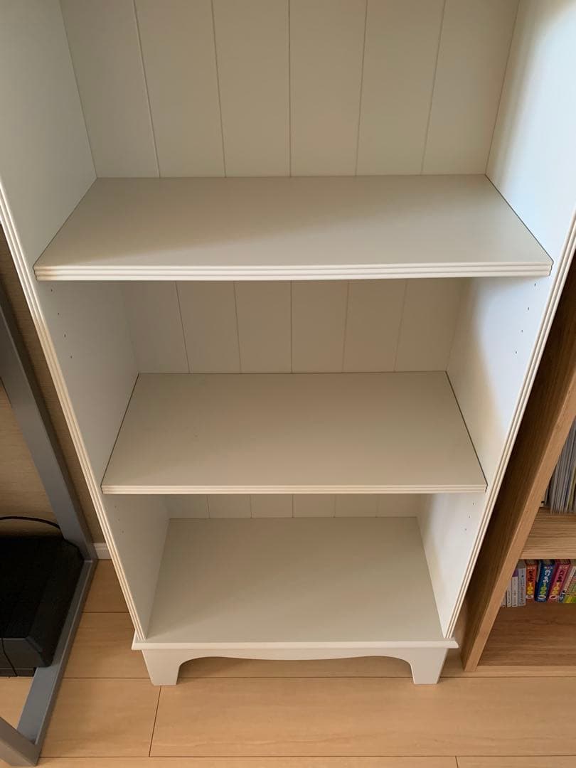 送料込み　IKEA イケア　LOMMARP ロマルプ 本棚 4段 アイボリー
