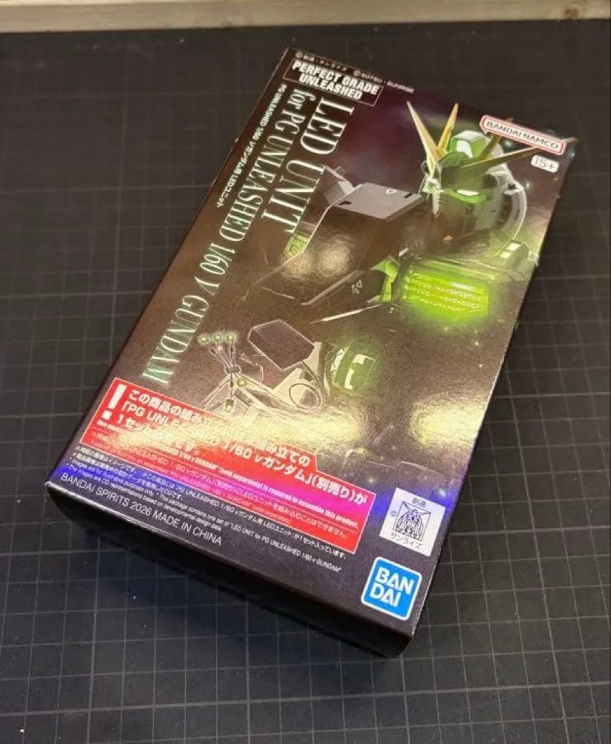 PG UNLEASHED 1/60 νガンダム+LEDユニット