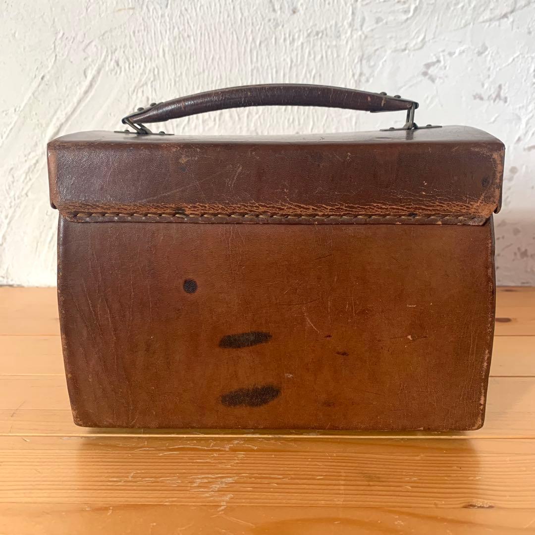 木芯革張り　小型トランク型　手提げ金庫　手提げ鞄　箱型　業務かばん　古道具
