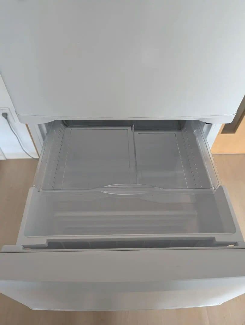 【送料込み】美品　Panasonic 冷蔵庫 ホワイト　NR-C343C-W