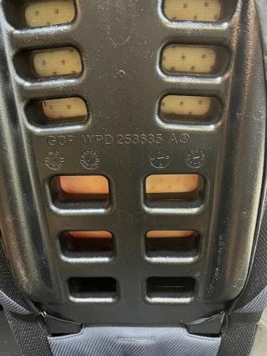 J【美品】 Aprica エアライド ジュニアシート ドリンクホルダー付 赤