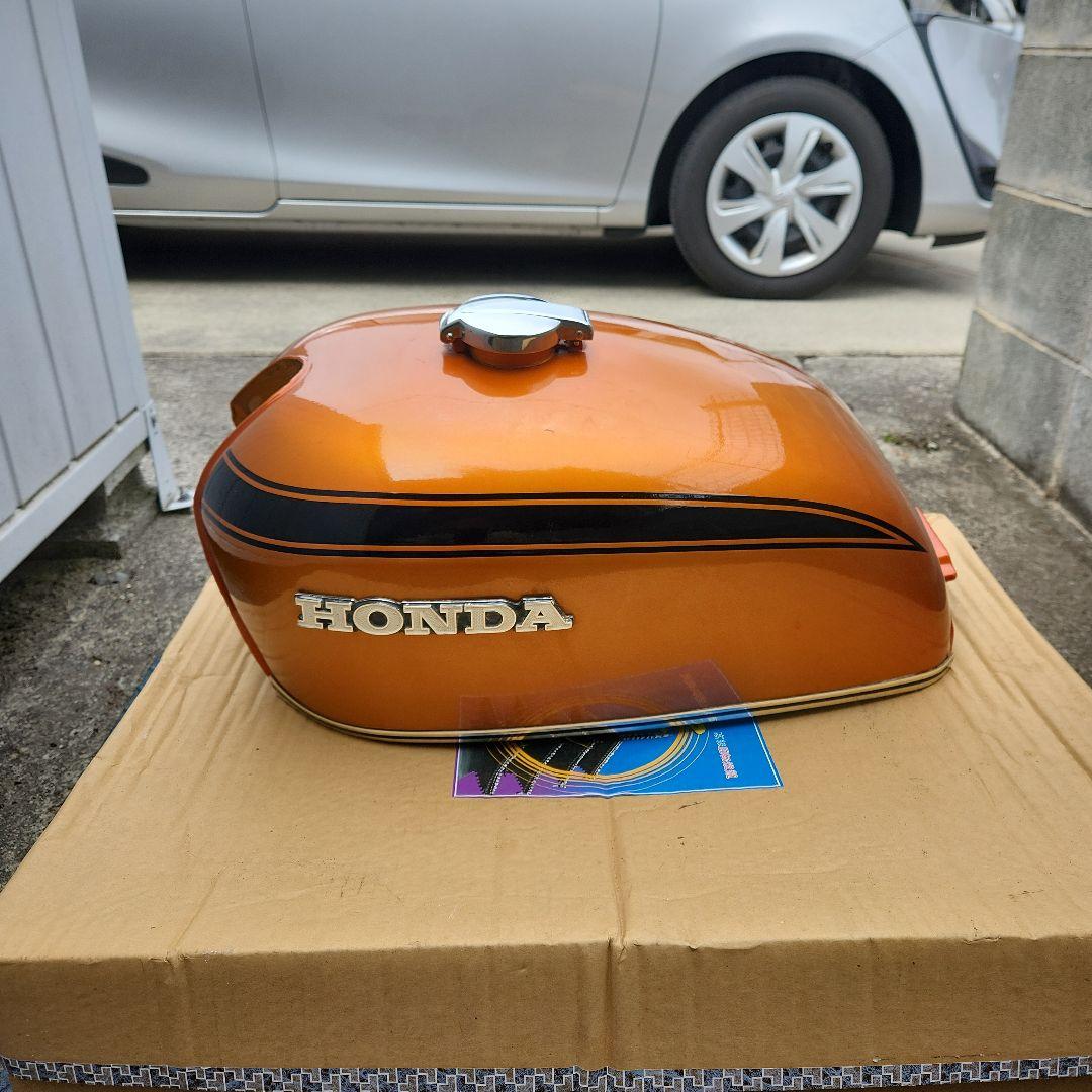 CB750four HONDA タンク、サイドカバーセット 貴重人気ゴールド