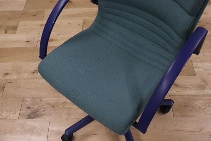 GMDKS293R○ giroflex / ジロフレックス 44 キャスターチェ