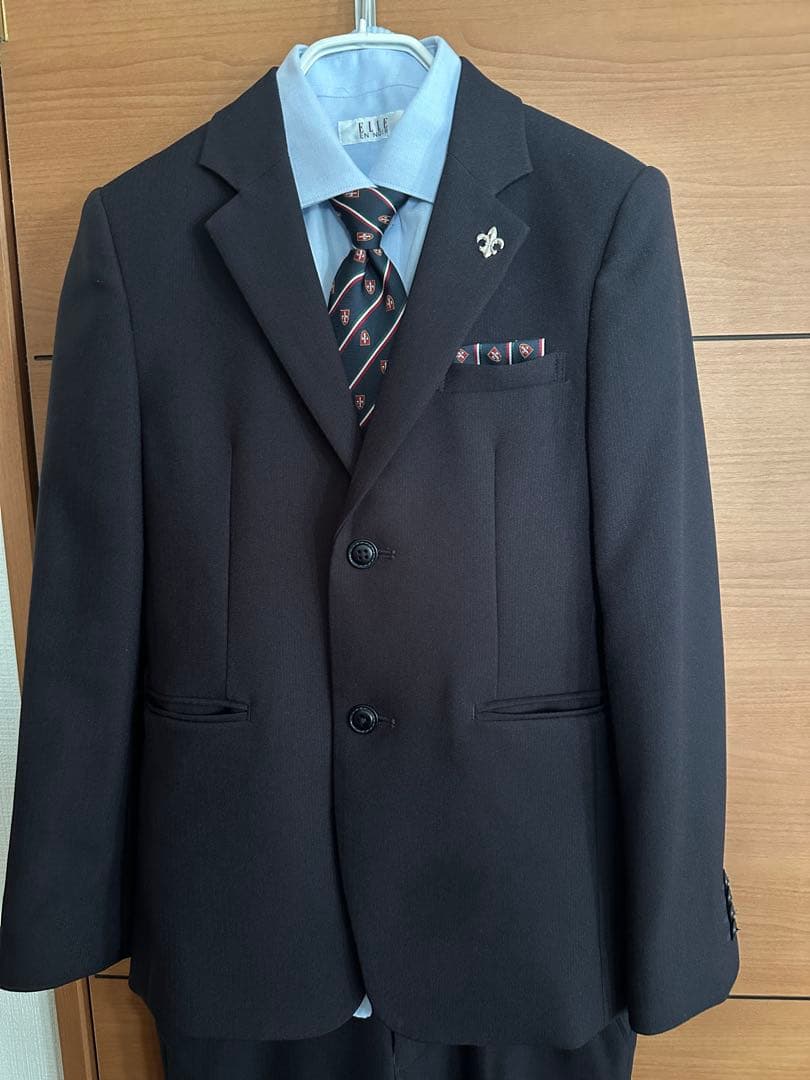 ELLE EN NOIR 男の子　スーツ一式　150cm 定価17380円