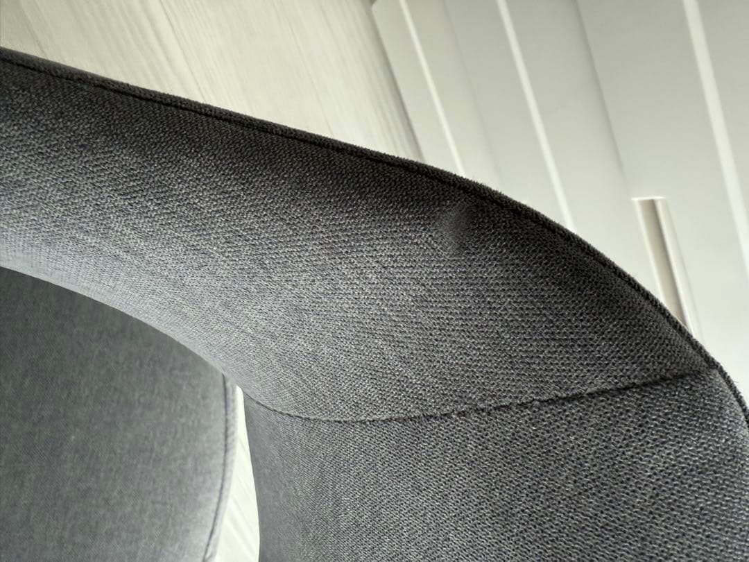 ニトリ　肘付きダイニングチェア(イジー2 GY)