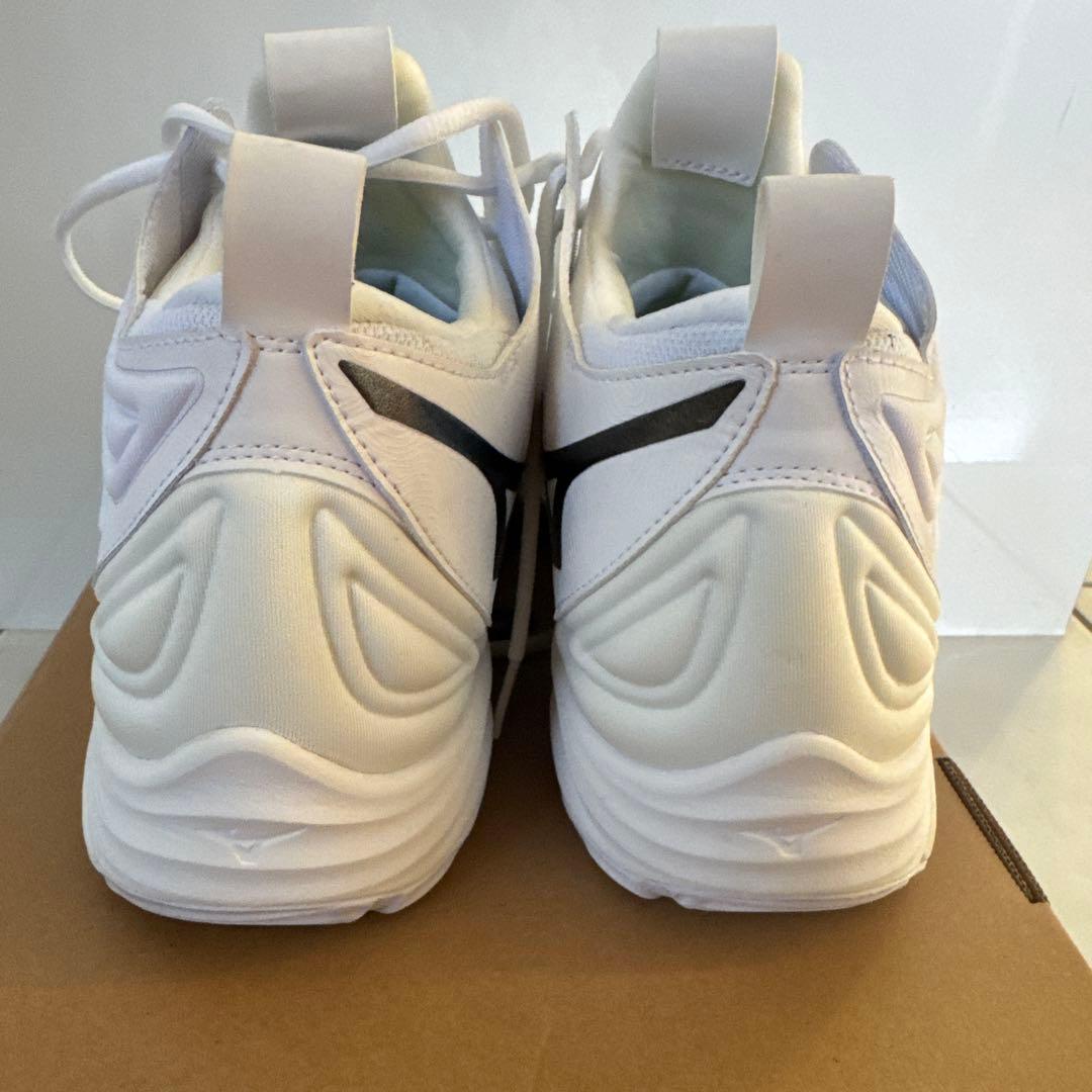 Mizuno バレーボールウェーブモーメンタム3MID