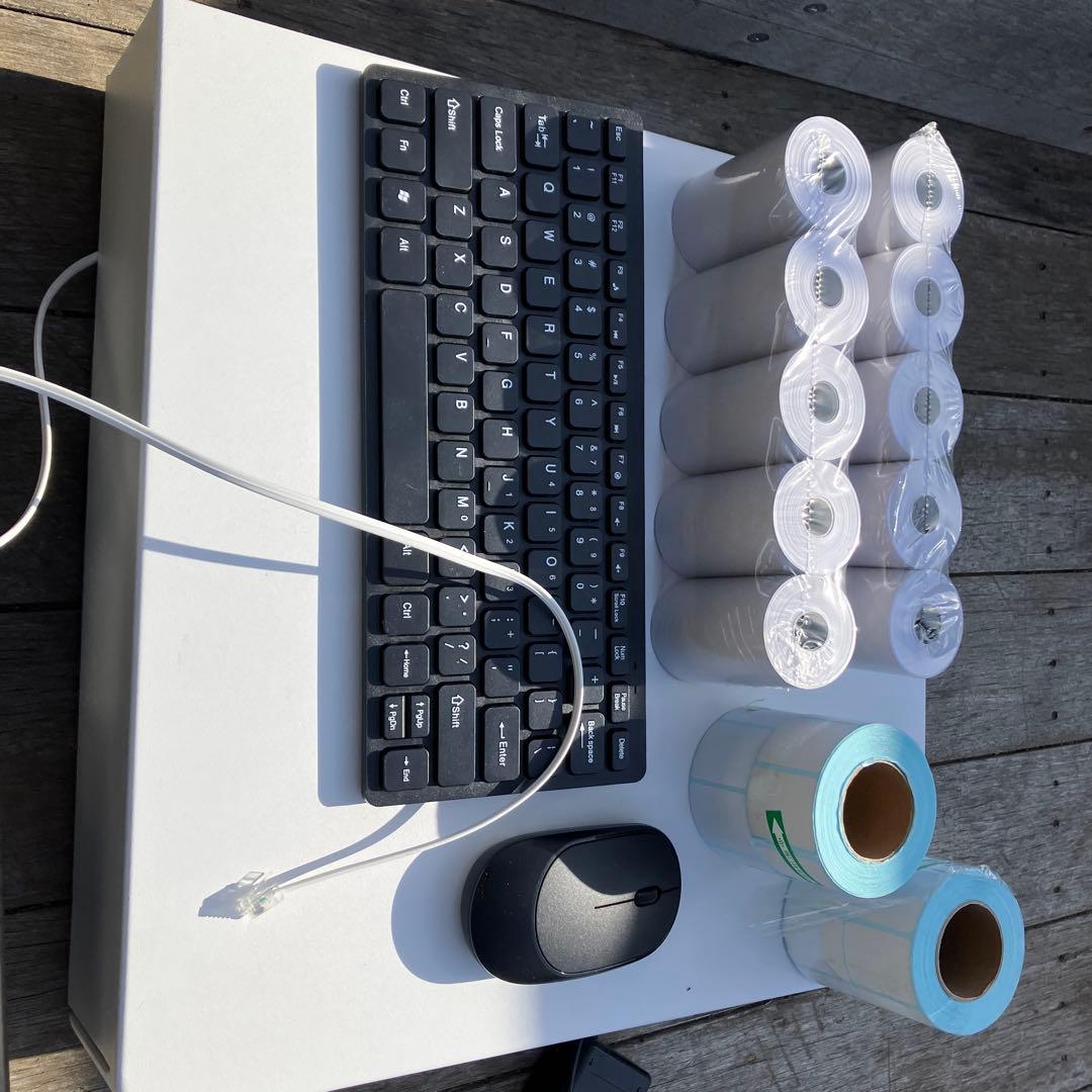 POSレジスタンドと周辺機器一式