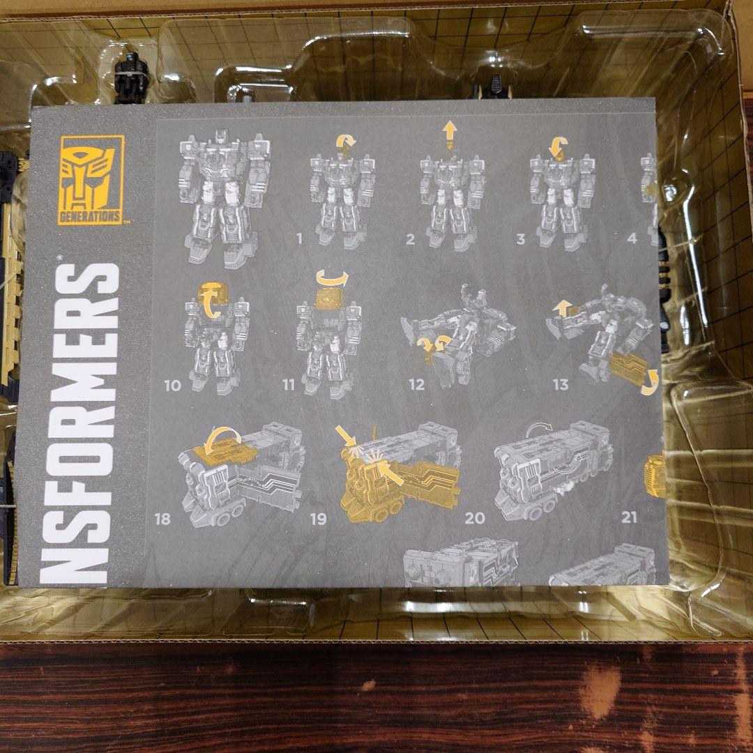 トランスフォーマー　HASBRO　オプティマスプライム　コミコン限定　フィギュア