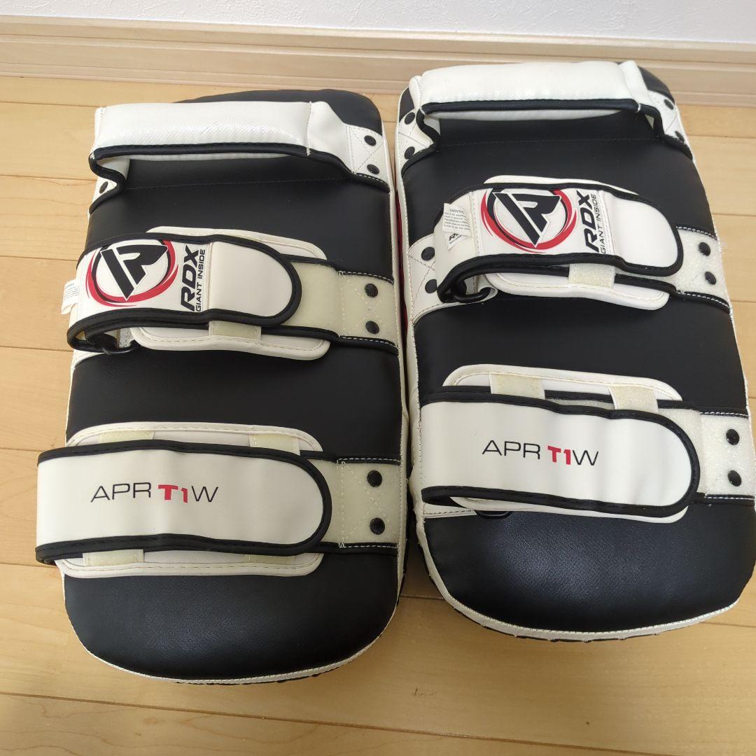 RDX キックミット APR T1W