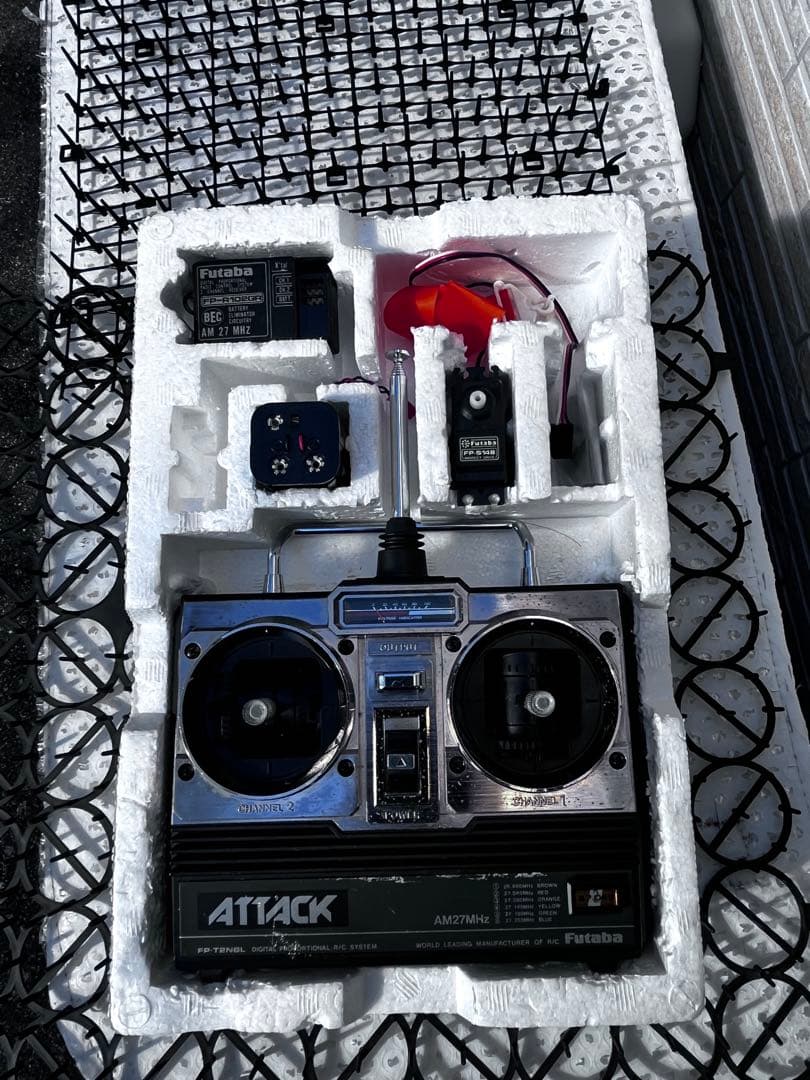 Futaba DASH P コントローラーとラジコンカーセット