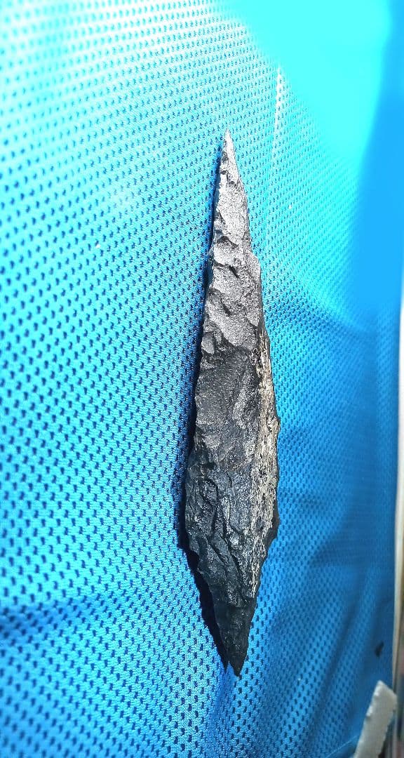 旧石器時代 尖頭器 石器 397 ほぼ完品　サヌカイト模写