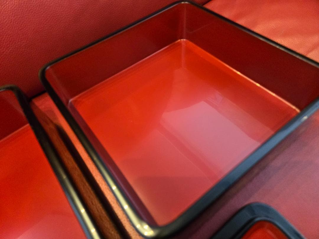 茶道具 輪島塗 天然木製 黒塗 金彩蒔絵 二段重箱 内朱共箱