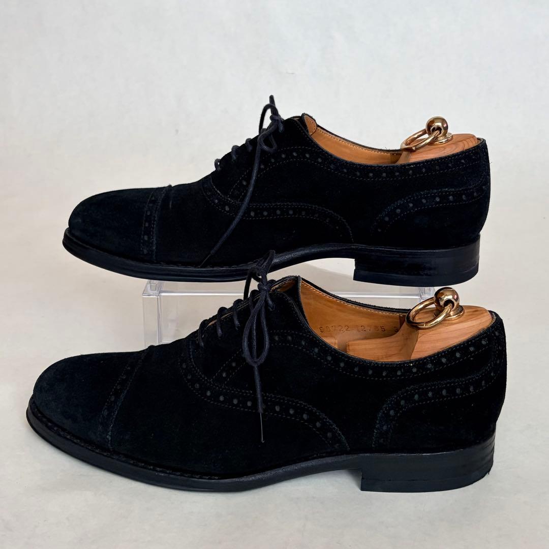 ジャランスリワヤ　スウェード　黒　内羽根　パンチドキャップトゥ　ストレートチップ