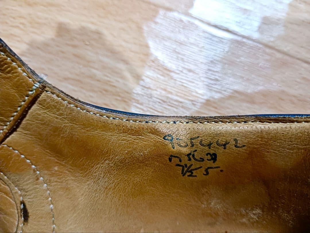 美品　トリッカーズ　バートン　セブンハーフ　ブラック