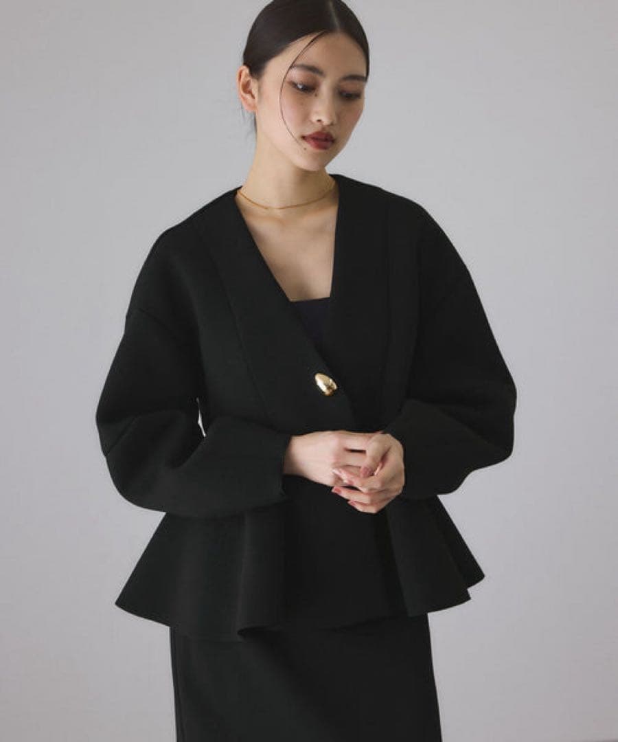 アダムエロペ エッグブローチ付ペプラムカーディガン　黒　F