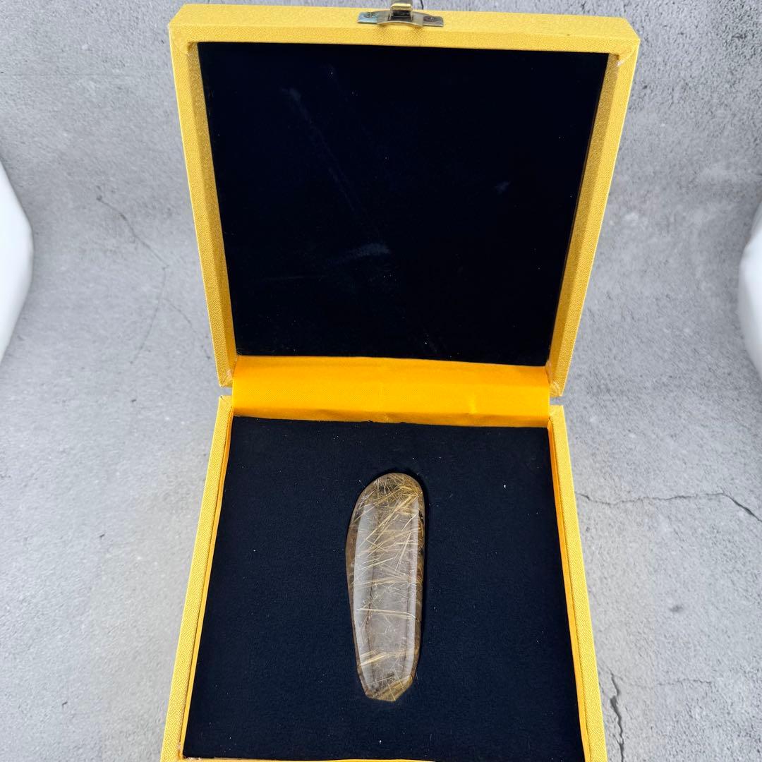 G-178タイチンルチル研磨石　ゴールドルチル放射状原石　天然石119g