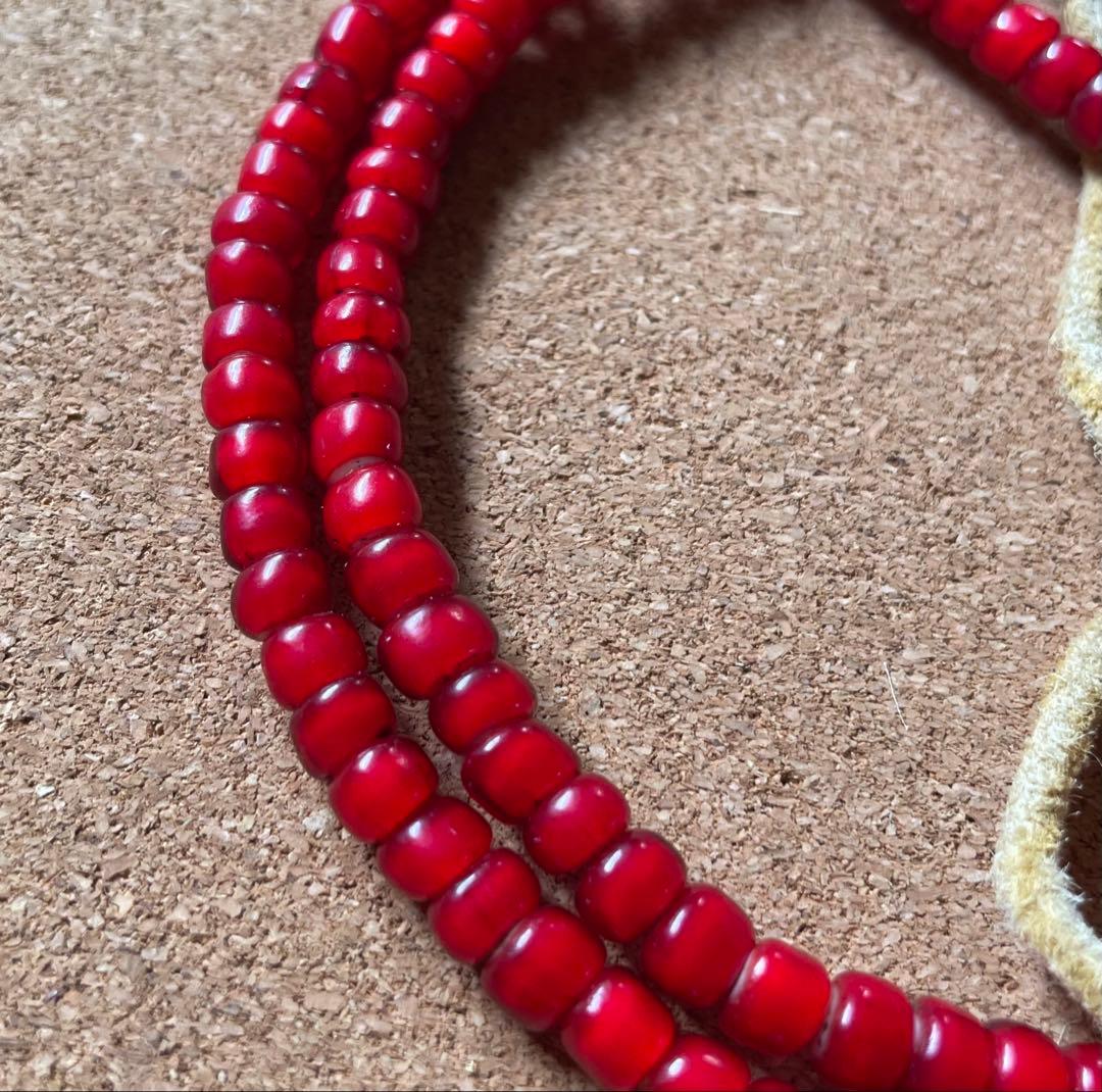 短期タイムセール！濃い赤！筒形、粒揃い　アンティーク　ホワイトハーツ