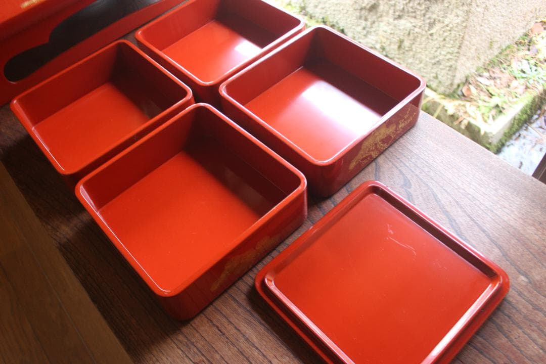 小傷有！極上朱漆に蓬莱沈金の美しい輪島塗の屠蘇器＆重箱セット（検お重