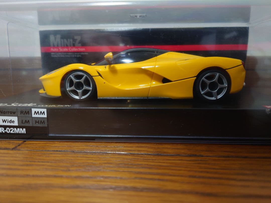 ミニッツボディ ラフェラーリ イエローバージョン