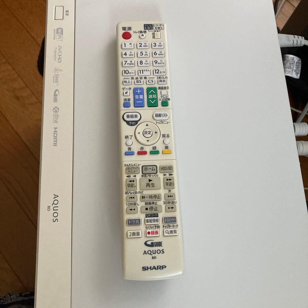 SHARP AQUOS BD-W1800W ブルーレイレコーダーホワイトカラー