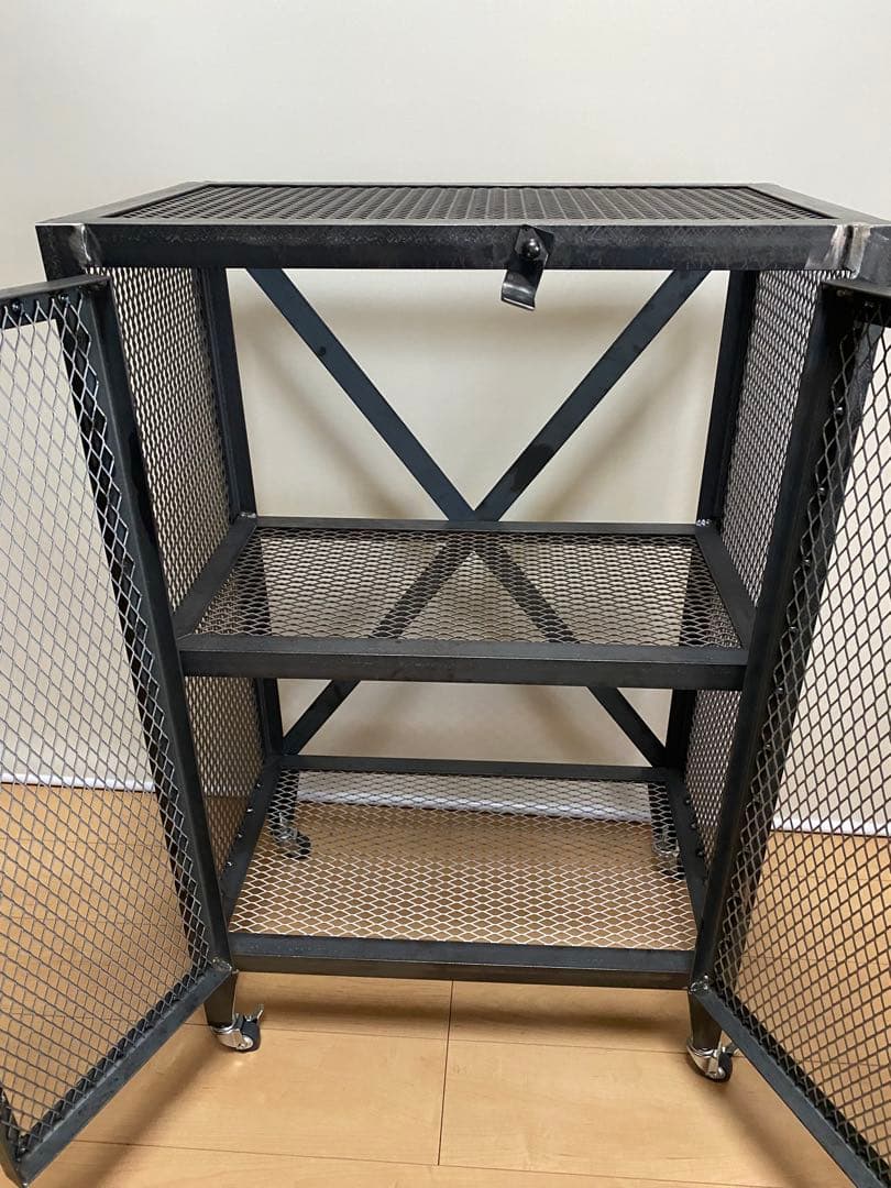 アイアンキャビネット　アイアンシェルフ　アイアンラック　アイアン家具