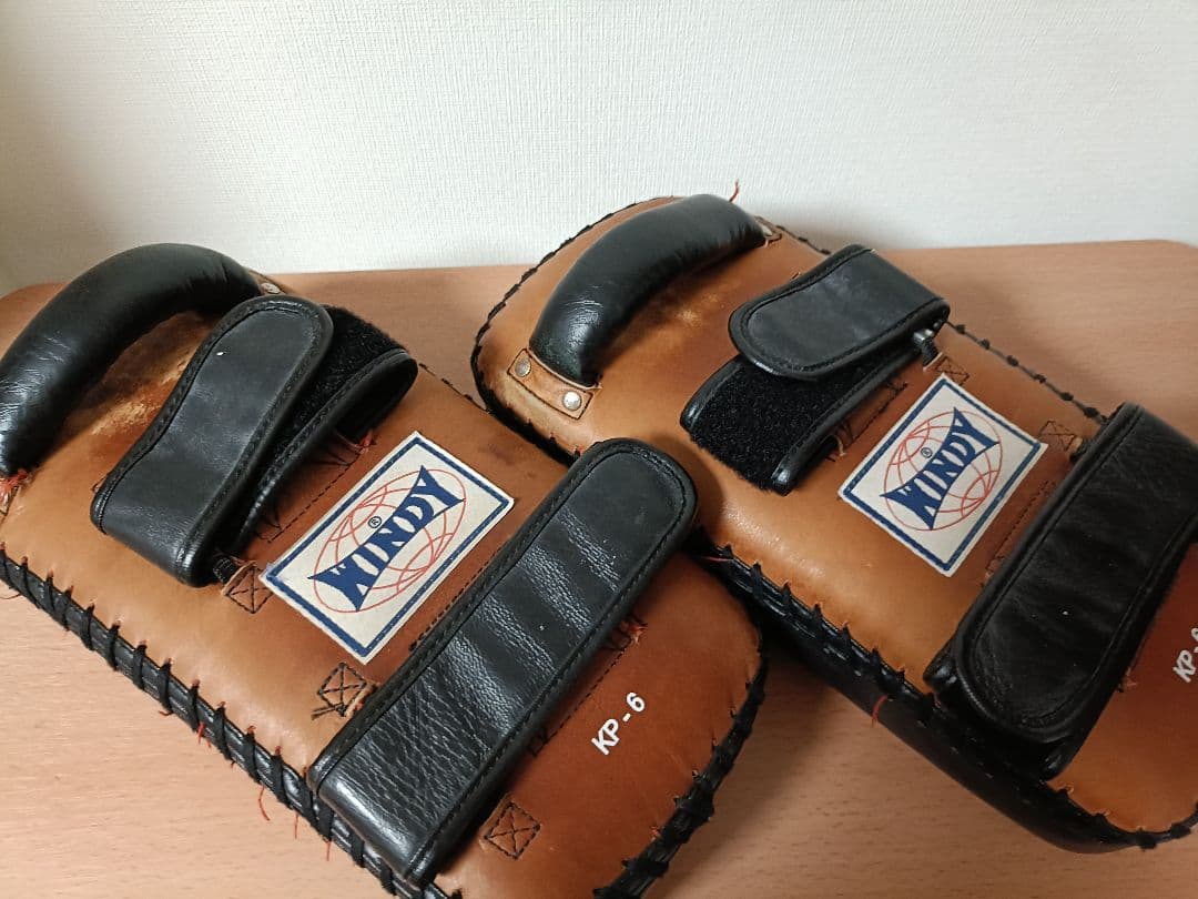 WINDY KP-6 スーパーキックミット　③