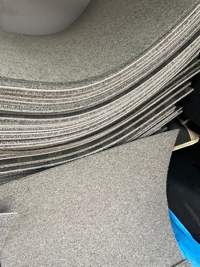 大量タイルカーペット グレー　宮城　150枚