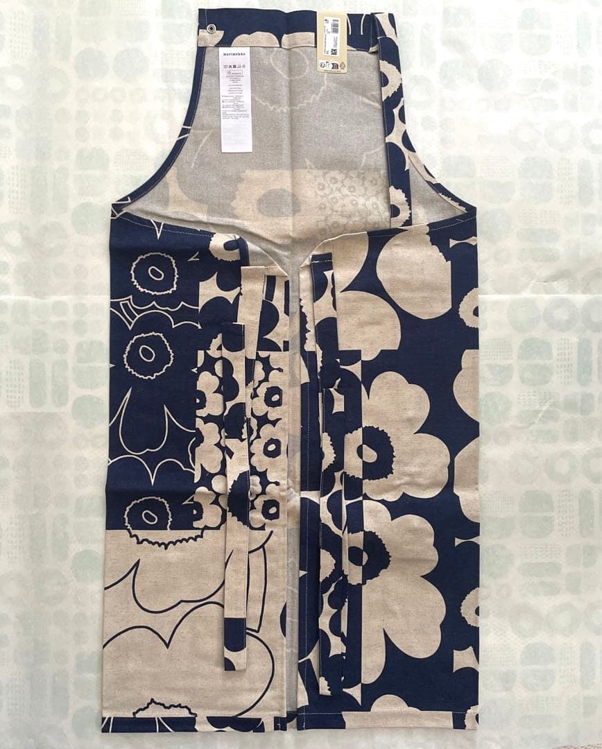 新品 マリメッコ ウニッコ エプロン 60th Unikko Kollaasi