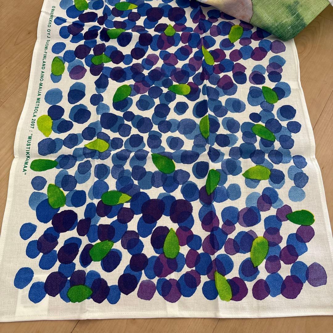 新品タグ付き　マリメッコ ムスティッカマア　ユハンヌスタイカ ティータオル