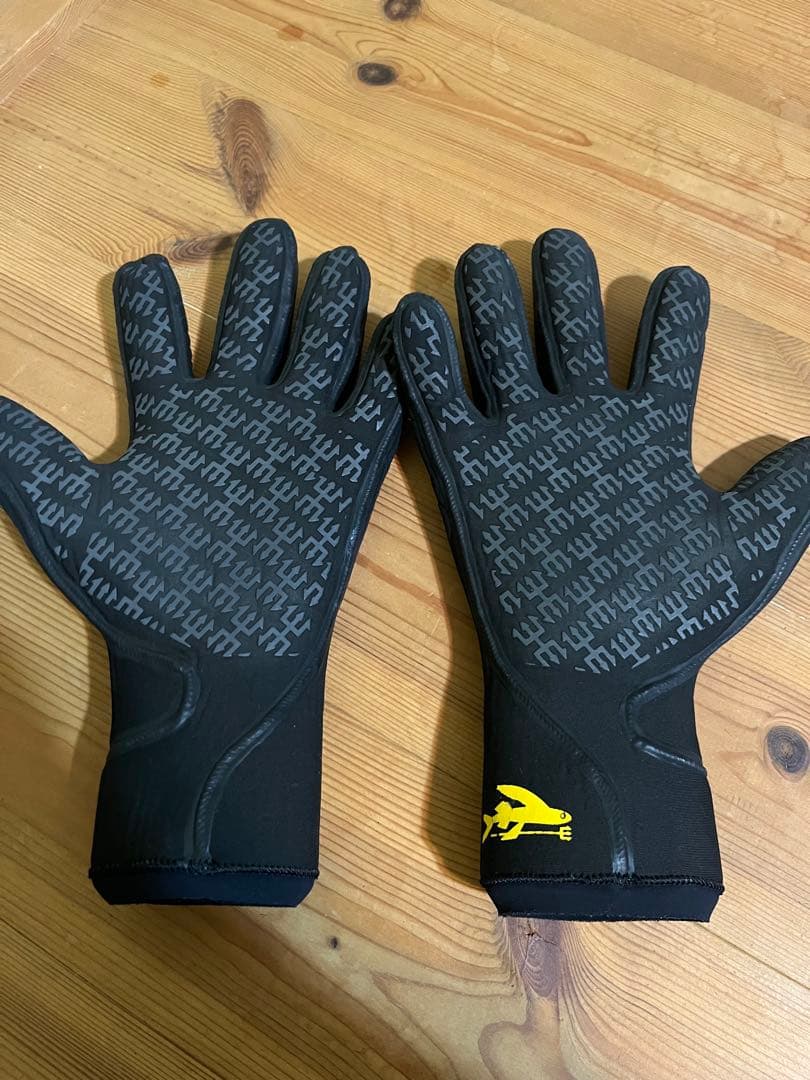 【美品】パタゴニア　グローブ R3 ユーレックス・レギュレーター・グローブ