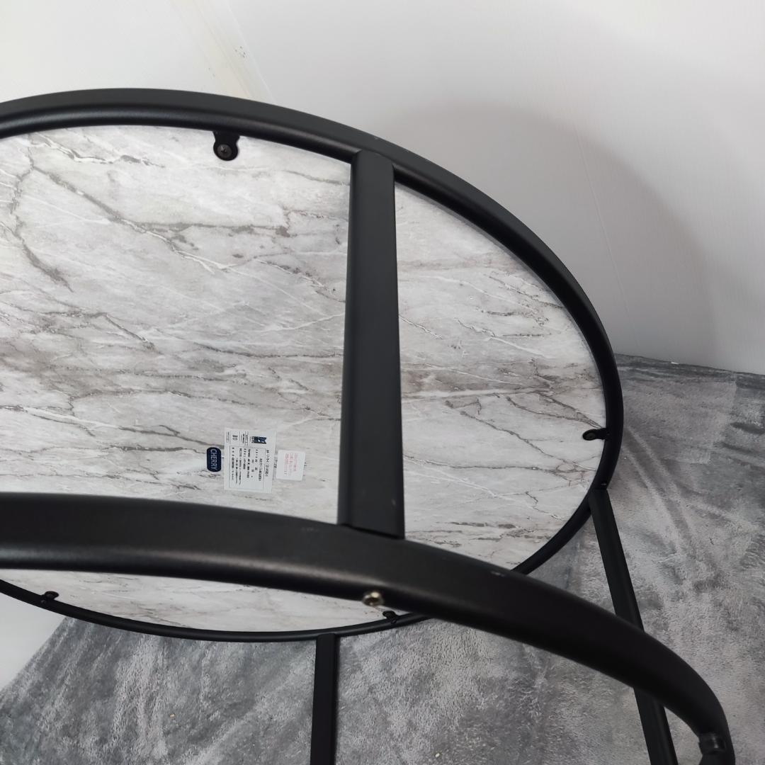 大理石×アイアンのモダンな雰囲気漂う円形のおしゃれなローテーブル
