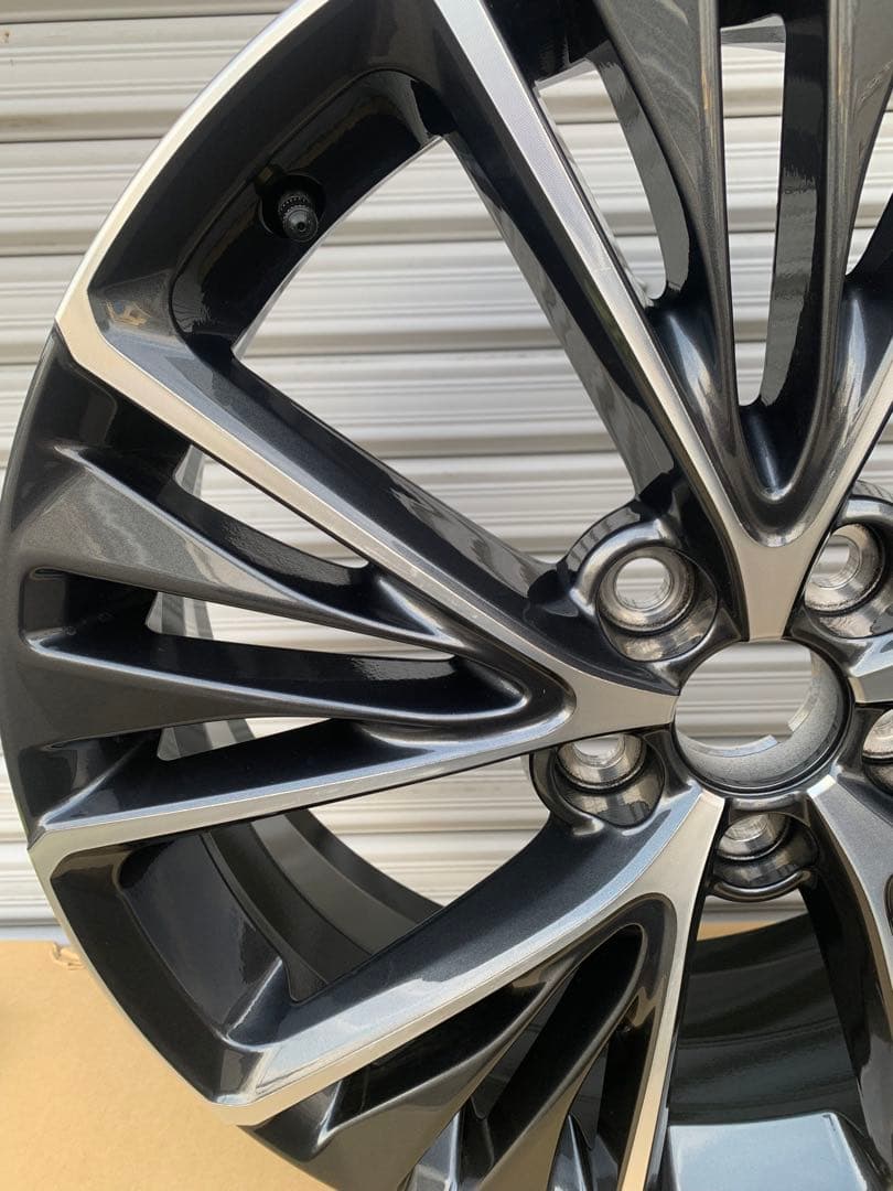 60プリウス MXWH60 19インチ 純正アルミホイール42611-47551