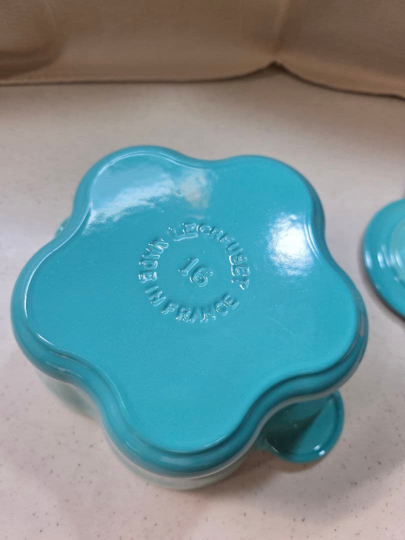 ル・クルーゼ　ココットフルール　プチ　16cm