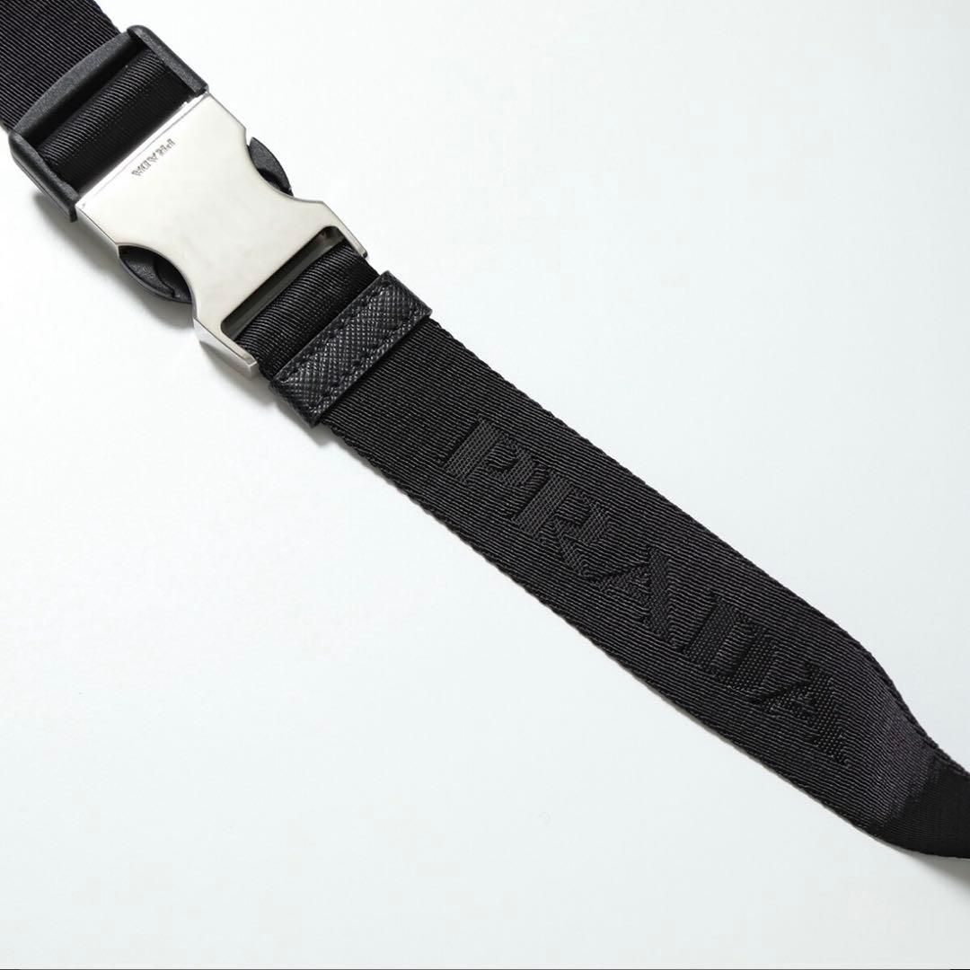 【美品！】PRADA リナイロン ボディバッグ・ウエストポーチ　2VL033