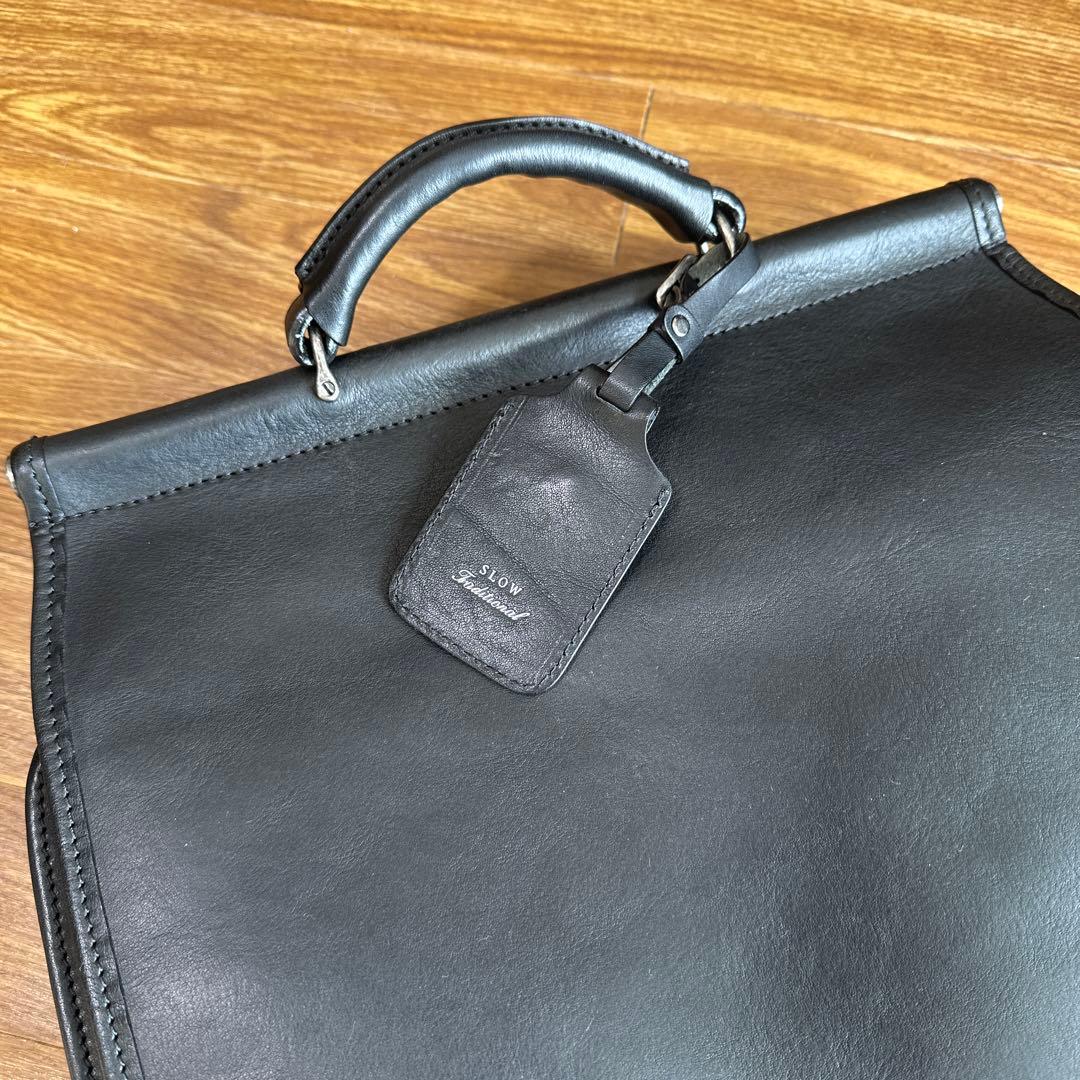 バッグ SLOW Bono - Flap Rucksack - BLACK