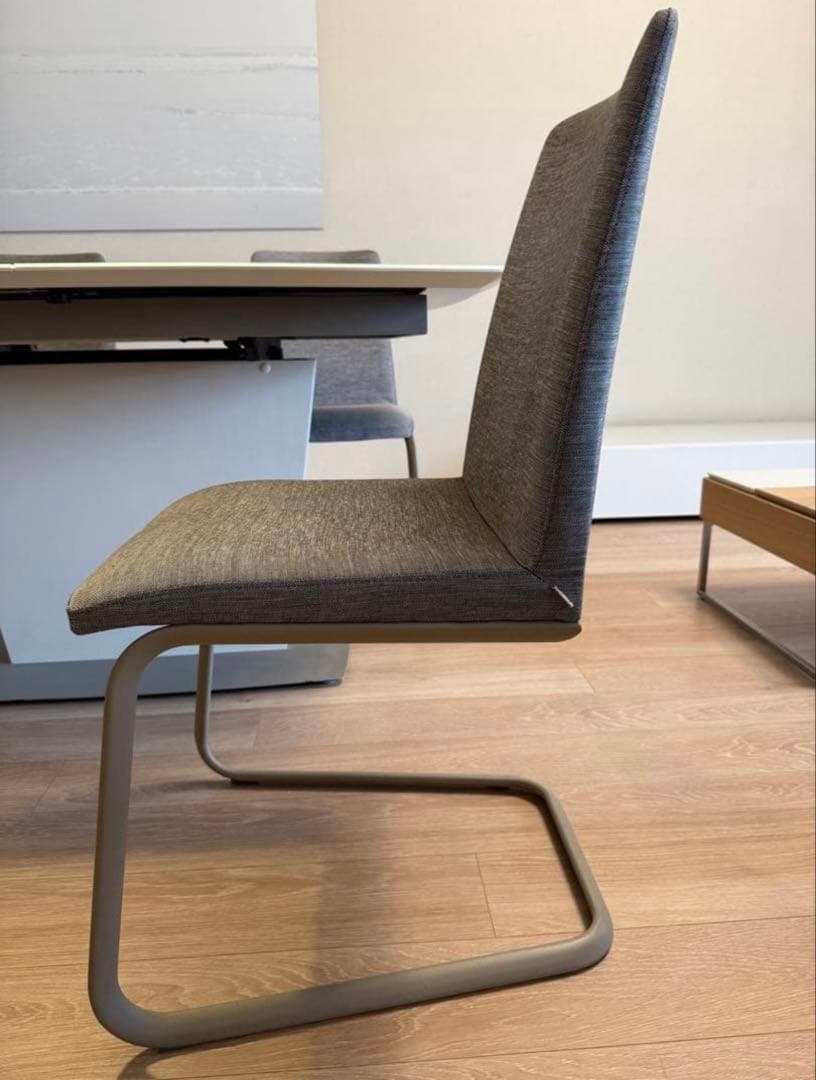 BoConcept（ボーコンセプト）ダイニングチェアLAUSANNEローザンヌ①