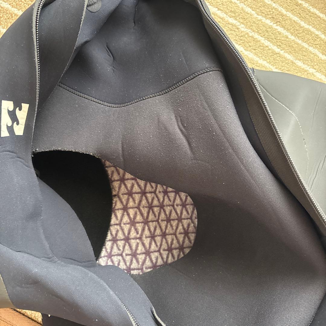 Billabong フルスーツ 黒　L relaxサイズ