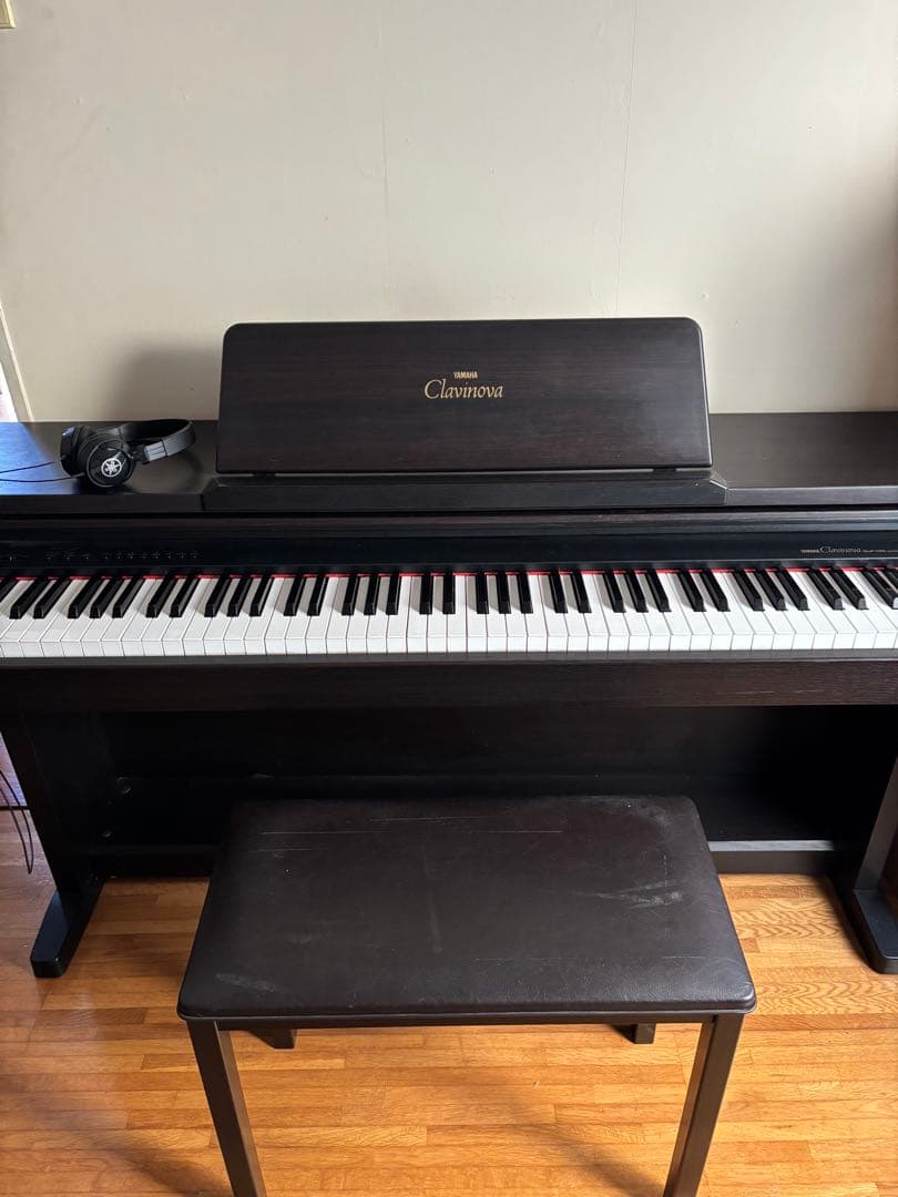 はなYamaha Clavinova 電子ピアノCLP133 椅子なし