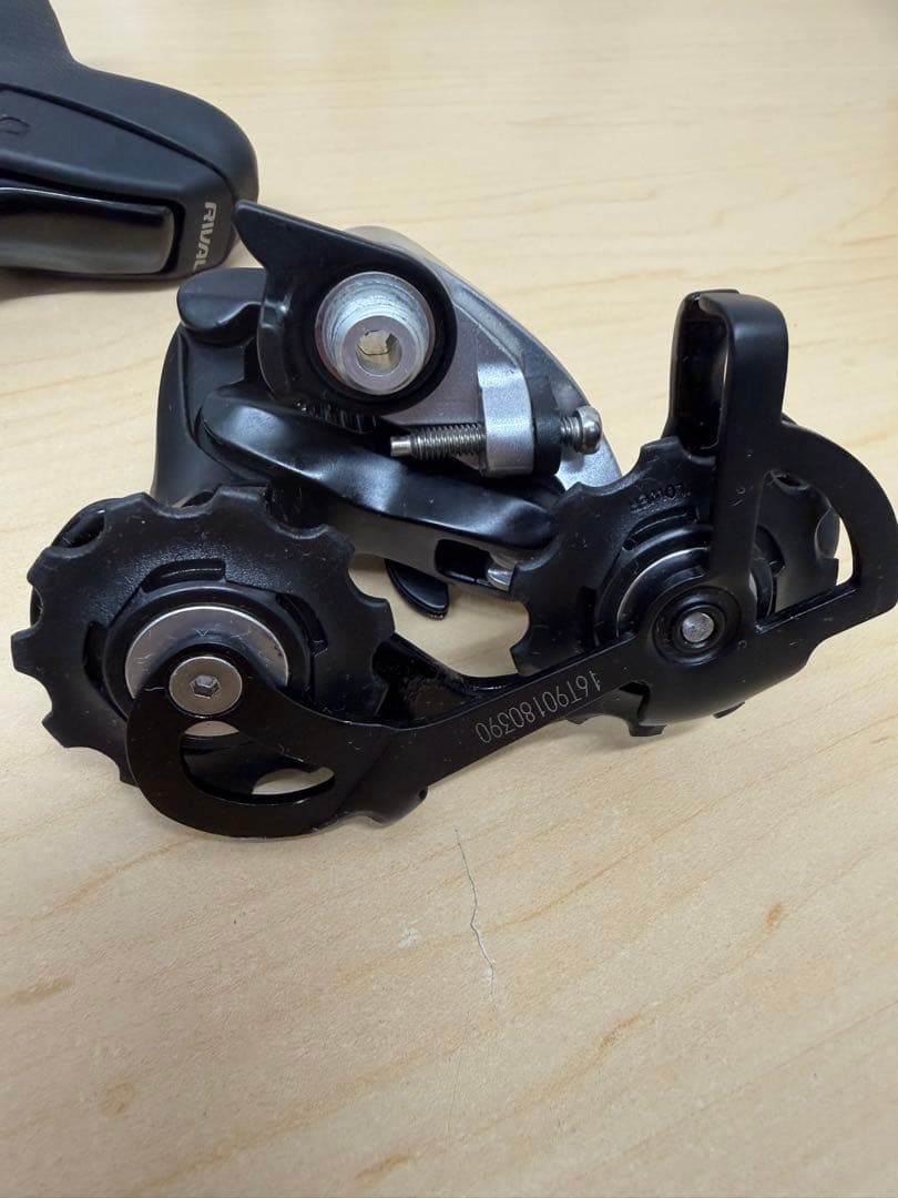 SRAM RIVAL 2×11速 機械式（新車外し）